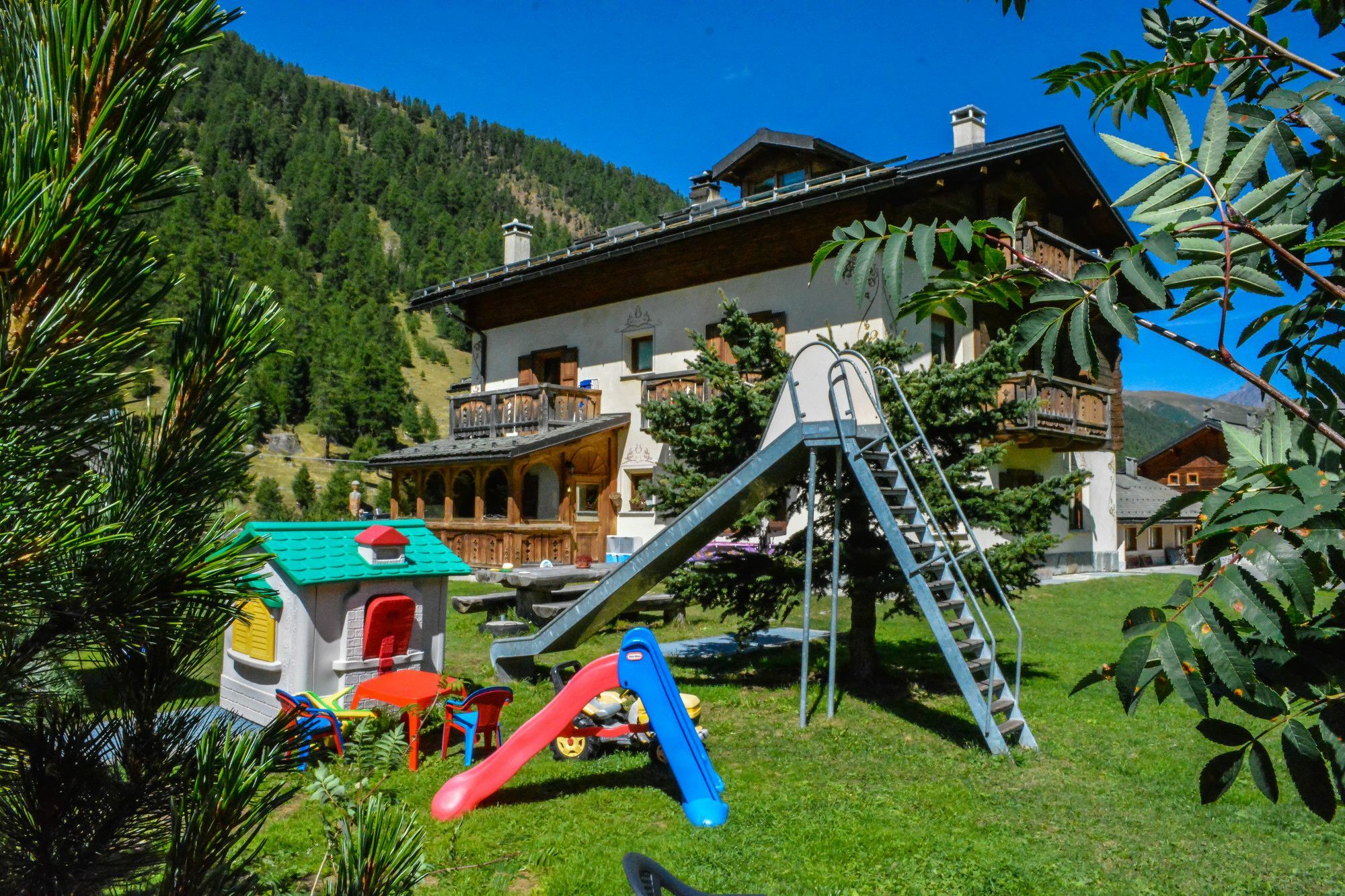 Chalet Cambra Livigno Exteriör bild
